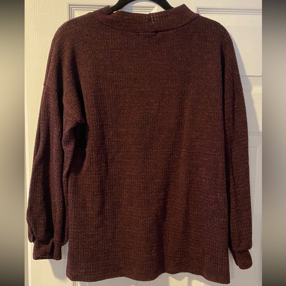 Limelush Boutique Women's Mock Neck Cut Out Top Size M/L - Picture 5 of 5